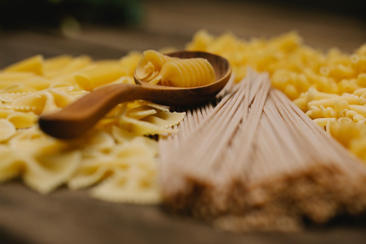 Verschiedene Arten von trockener Pasta