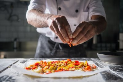 5 Strumenti Essenziali per Cucinare come un Chef Professionista