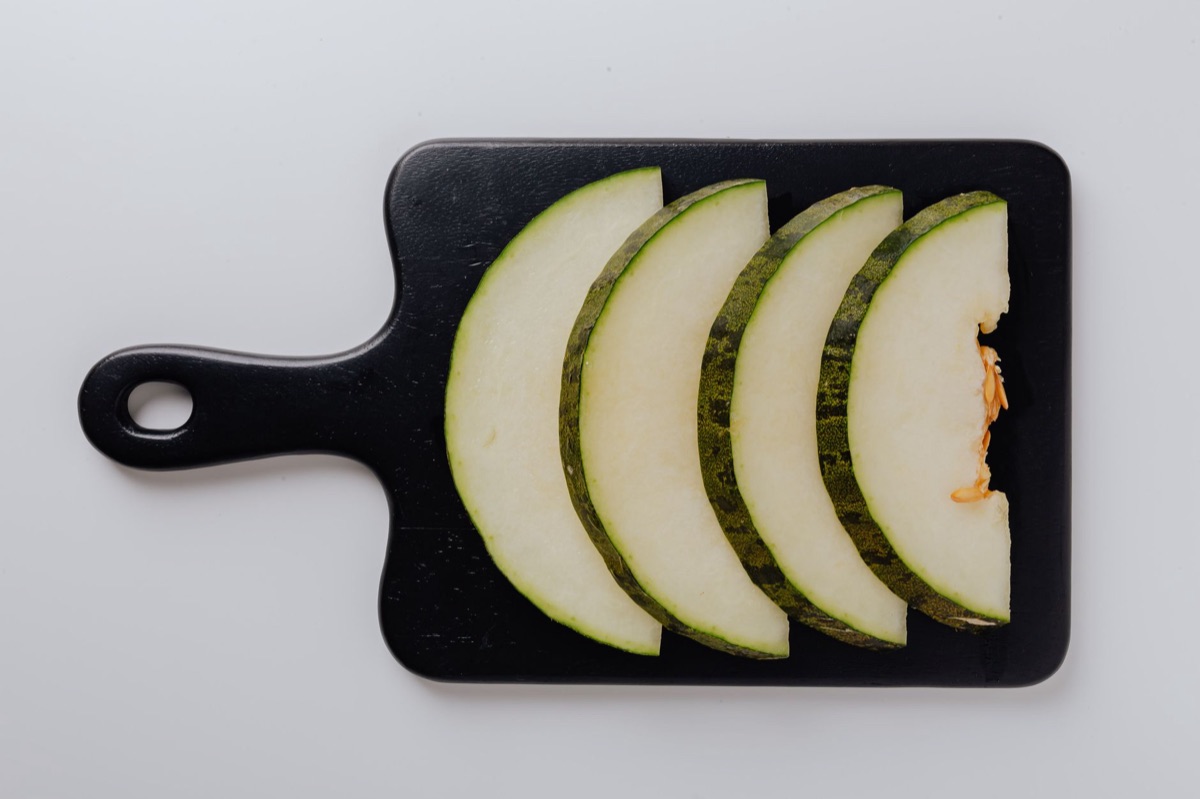 Courgettes tranchées pour la recette
